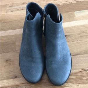 ECCO SKYLER WEDGE BOOTIE - grey (brand new)